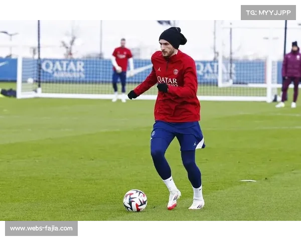 克瓦拉茨赫利亚一条龙破门,巴黎半场2-0领先雷恩 克瓦拉茨赫利亚一条龙破门,巴黎半场2-0领先雷恩